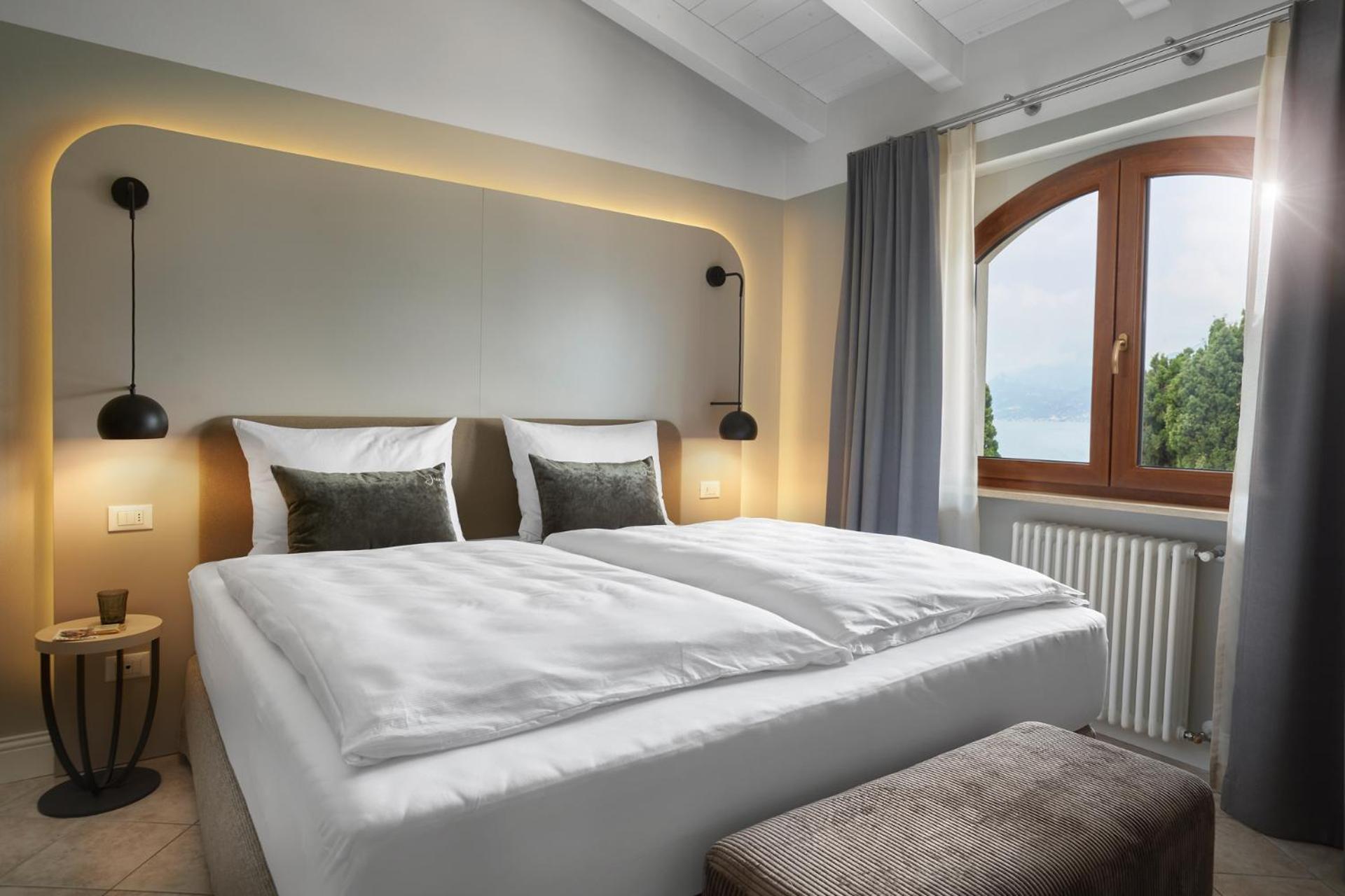June Stay Lake Garda Brenzone sul Garda Exterior photo