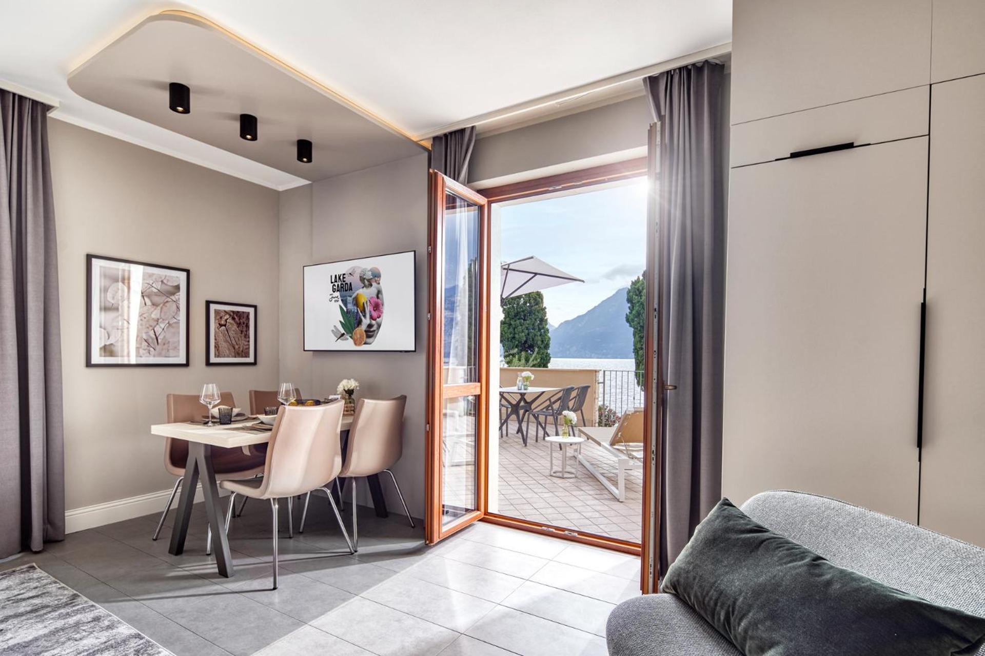 June Stay Lake Garda Brenzone sul Garda Exterior photo