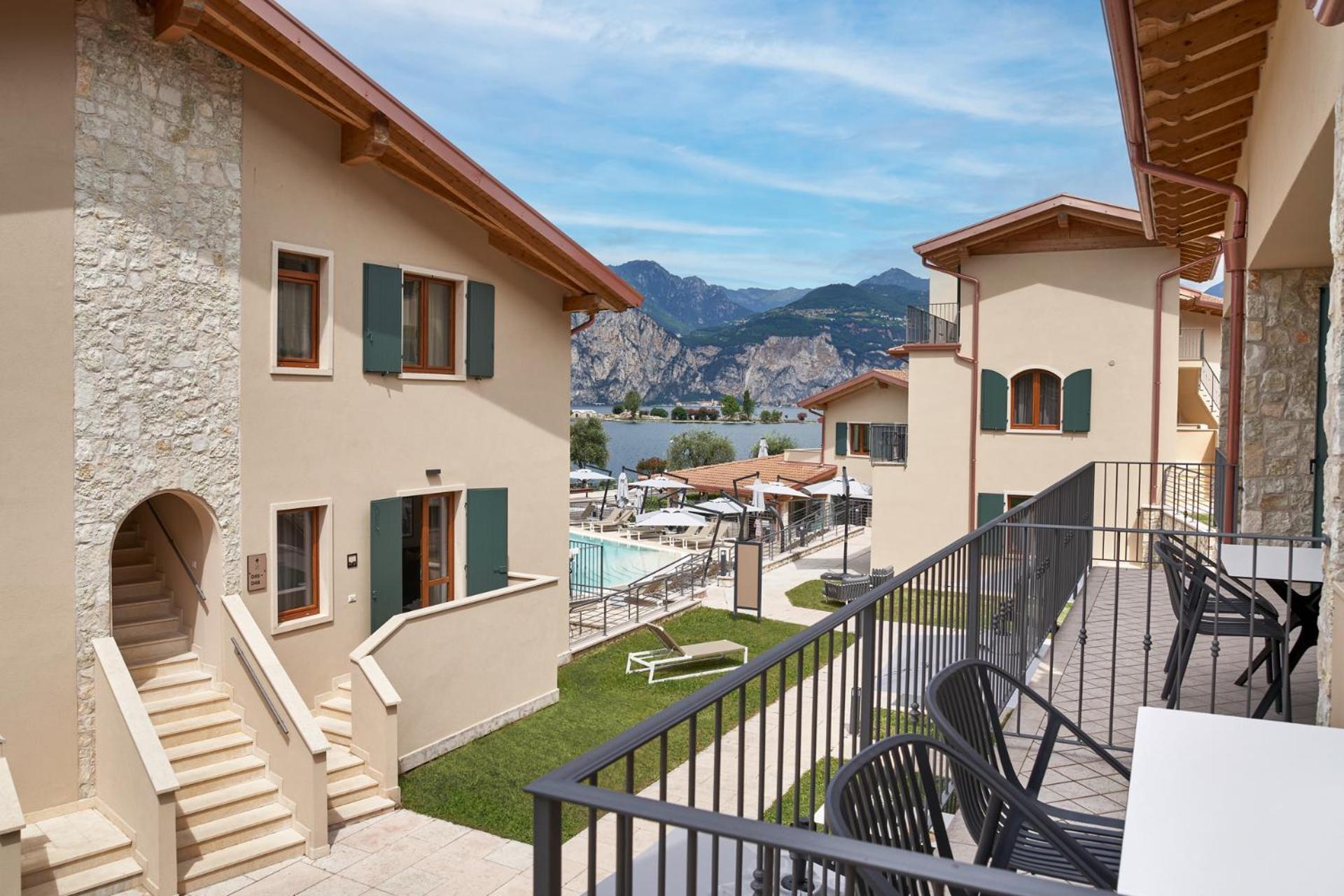 June Stay Lake Garda Brenzone sul Garda Exterior photo