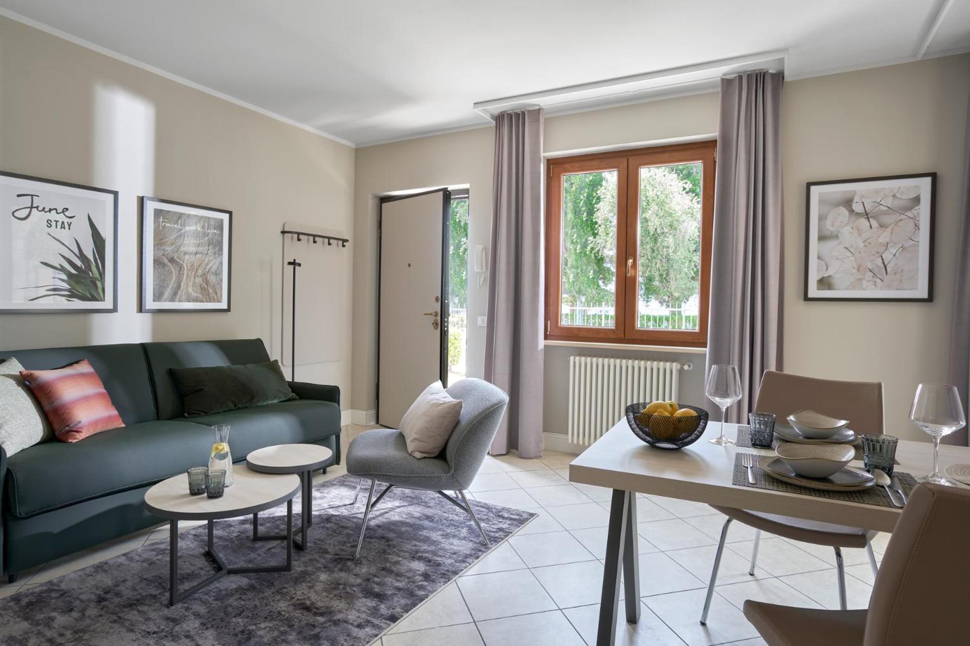 June Stay Lake Garda Brenzone sul Garda Exterior photo
