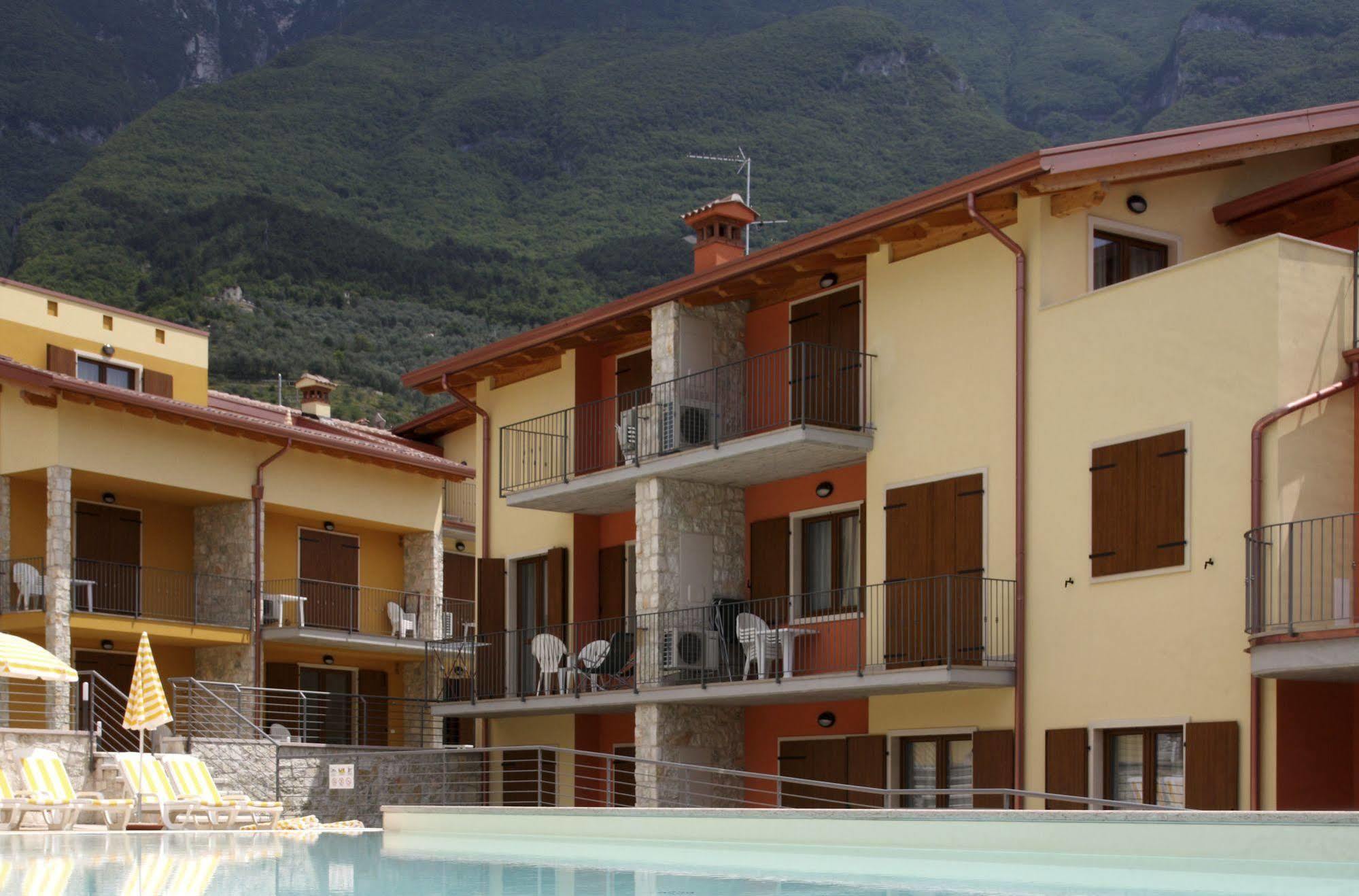 June Stay Lake Garda Brenzone sul Garda Exterior photo