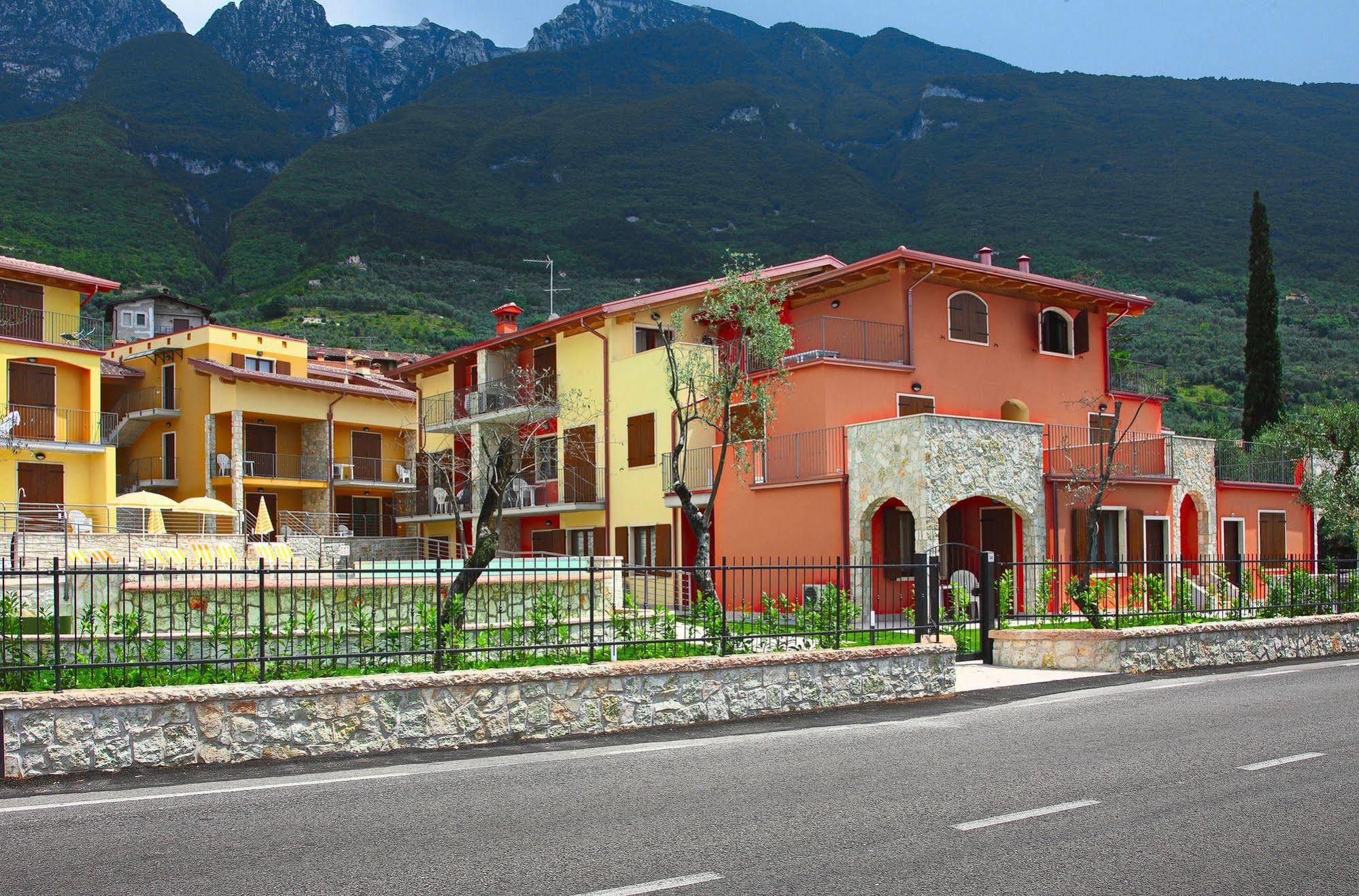 June Stay Lake Garda Brenzone sul Garda Exterior photo