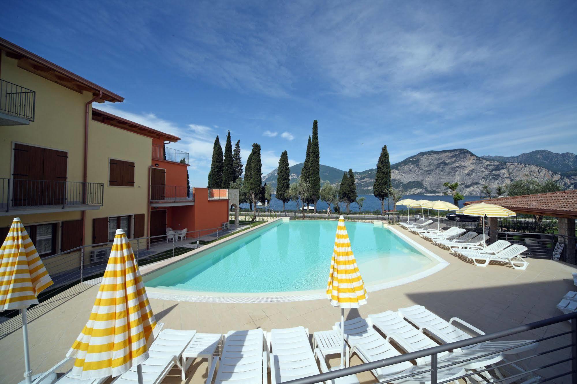 June Stay Lake Garda Brenzone sul Garda Exterior photo
