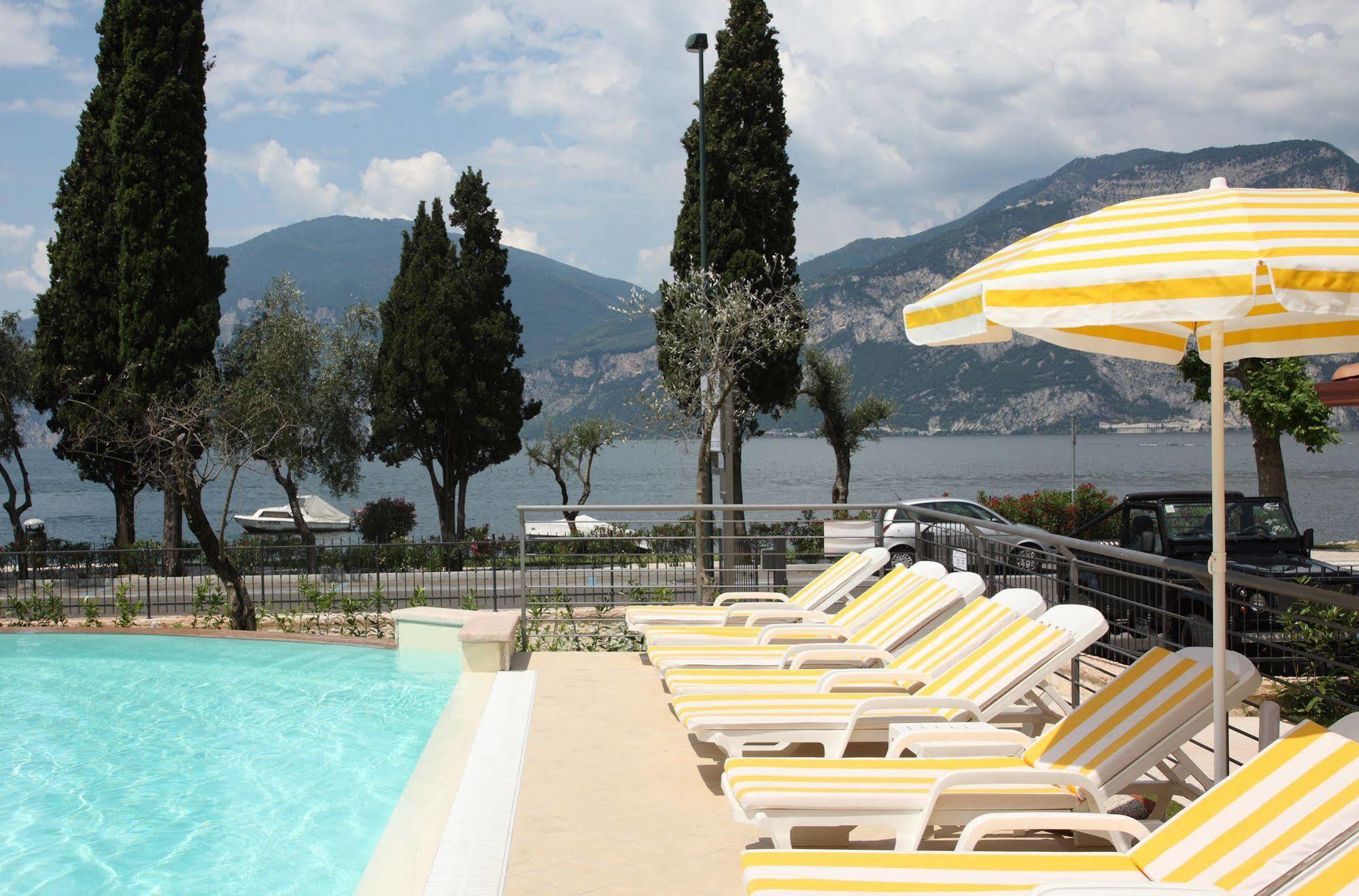 June Stay Lake Garda Brenzone sul Garda Exterior photo